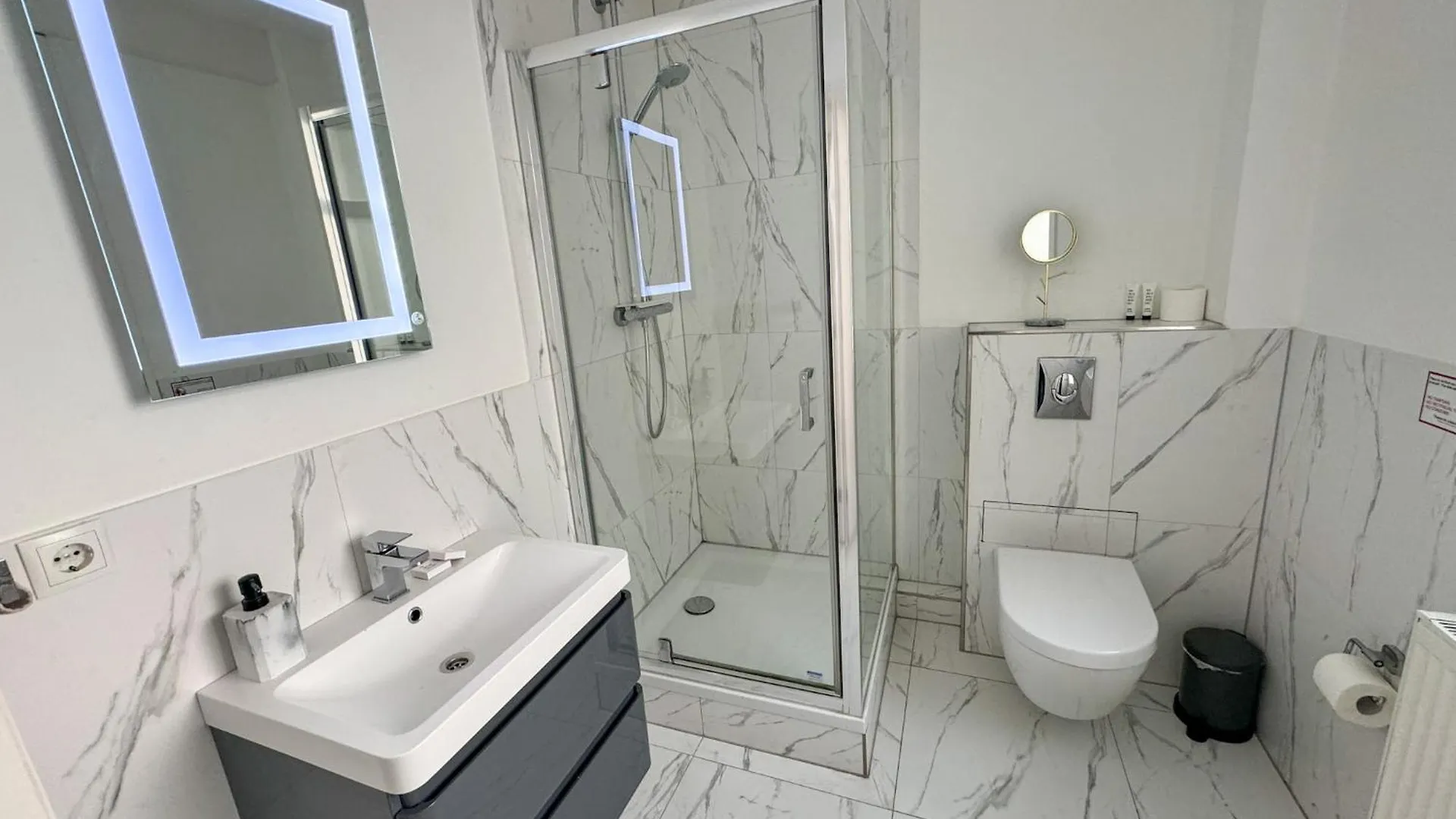 Yourbnb Suites Haarlemmerstraat Amsterdam Otel